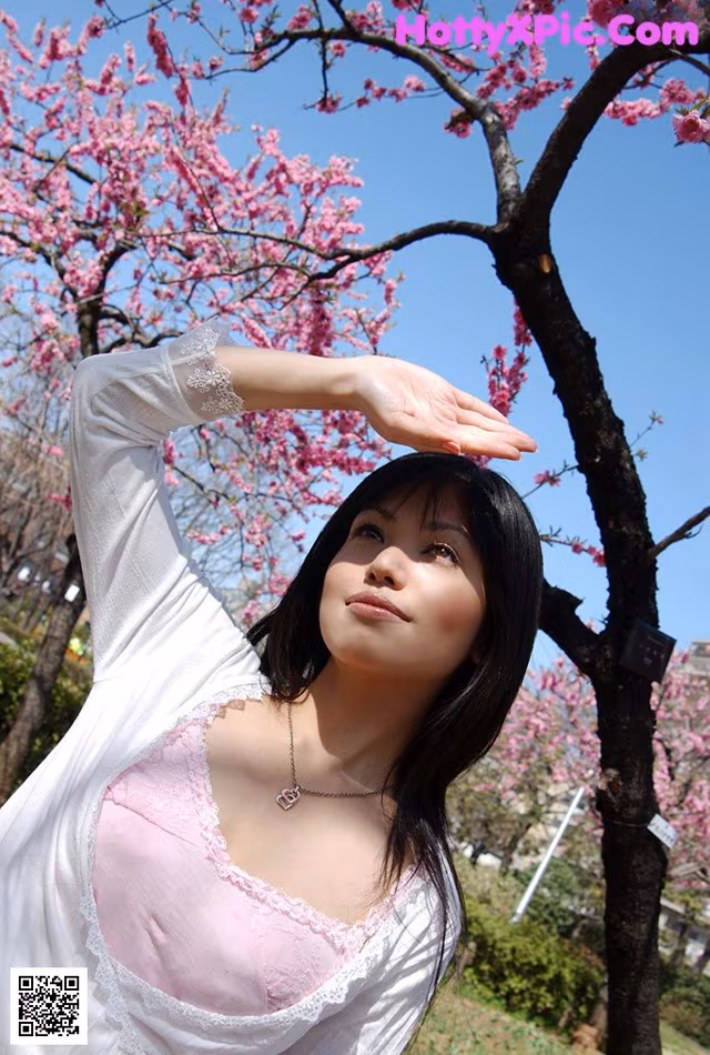 Mari Hida - Lynda De Femme